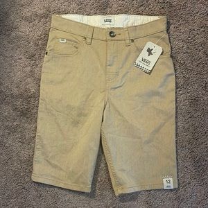 Boys Van’s Walter 6 Short size 12
